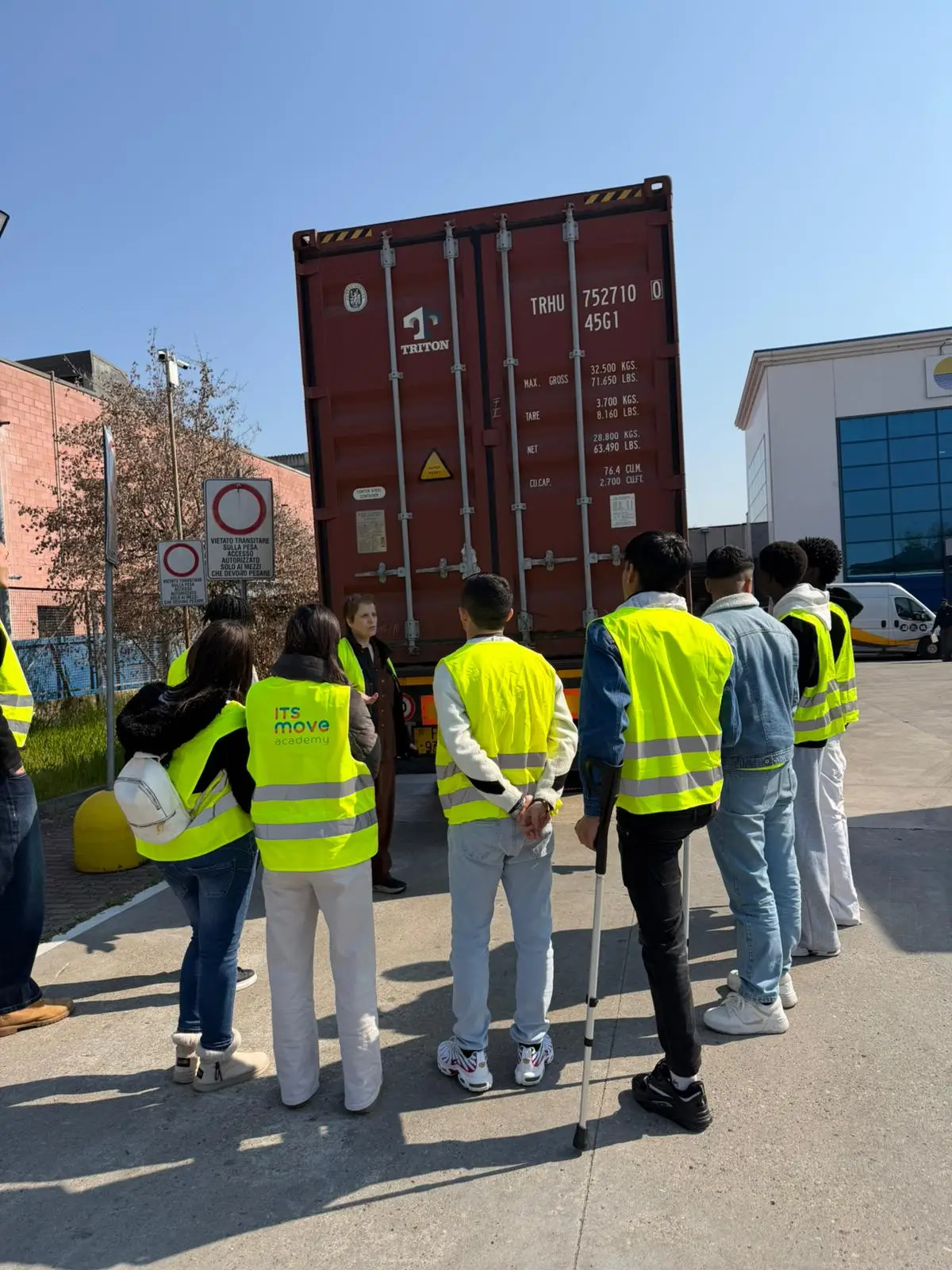 Spiegazione delle specifiche tecniche del container nel piazzale