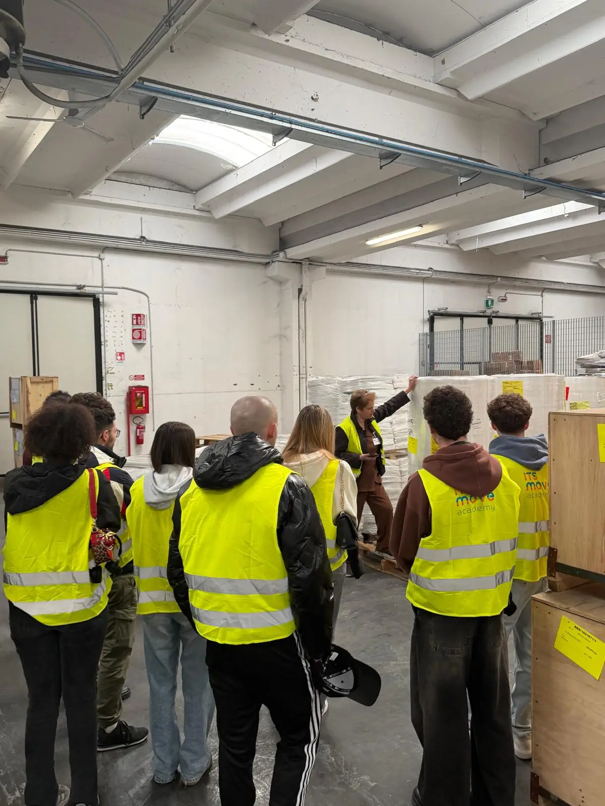 Spiegazione del processo di consolidamento merci LCL’